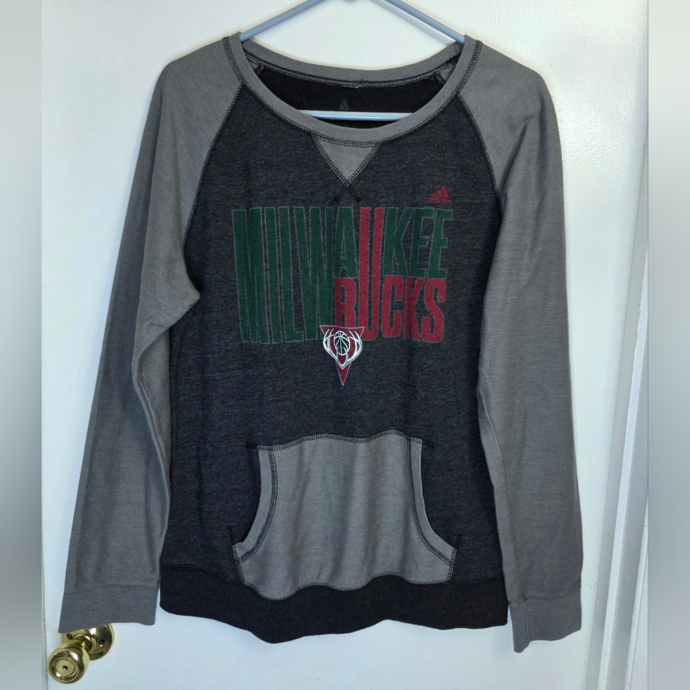 Adidas Sweatshirt Milwaukee Bucks Womens Two Tone Gray Lightweight Raglan Sleeve